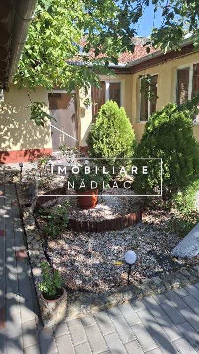 Casa moderna 2 camere + living in Nadlac