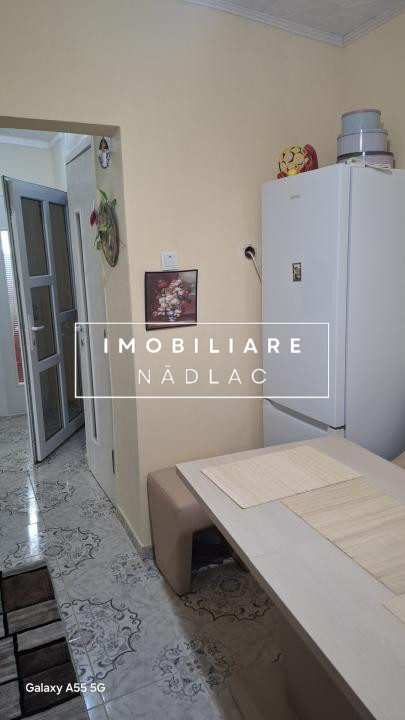 Apartament renovat 2 camere in Peregu Mare