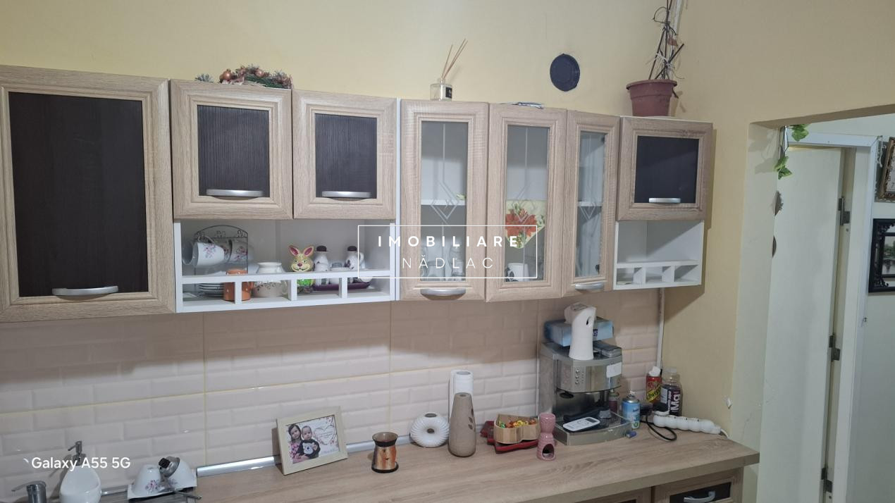 Apartament renovat 2 camere in Peregu Mare