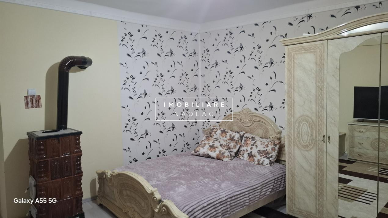 Apartament renovat 2 camere in Peregu Mare