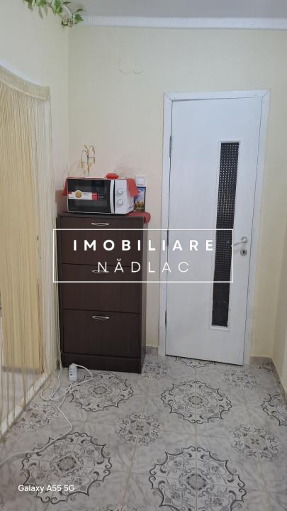 Apartament renovat 2 camere in Peregu Mare