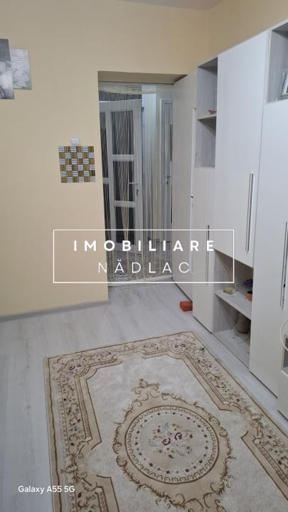 Apartament renovat 2 camere in Peregu Mare