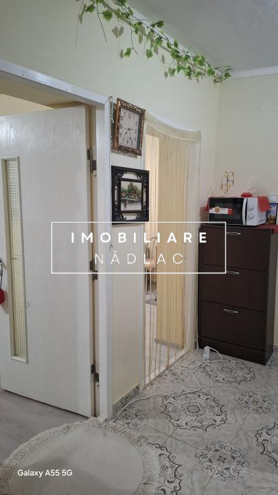 Apartament renovat 2 camere in Peregu Mare
