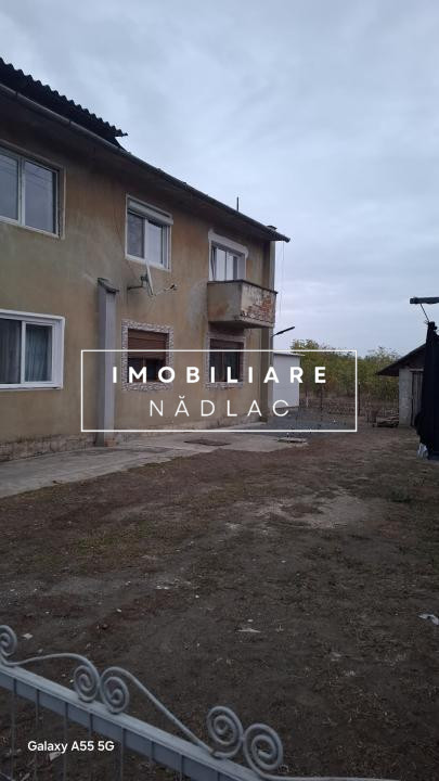 Apartament renovat 2 camere in Peregu Mare