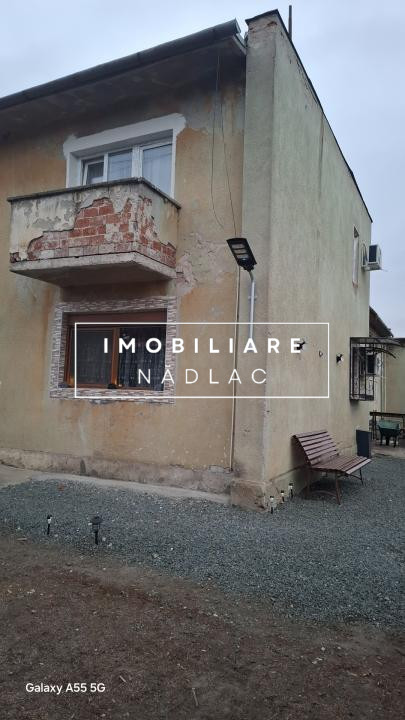 Apartament renovat 2 camere in Peregu Mare