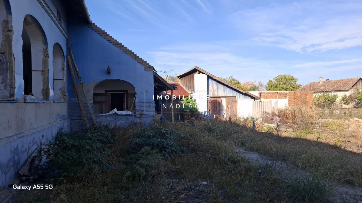 Casă cu arhitectură istorică și farmec aparte – o oportunitate unică pentru inve