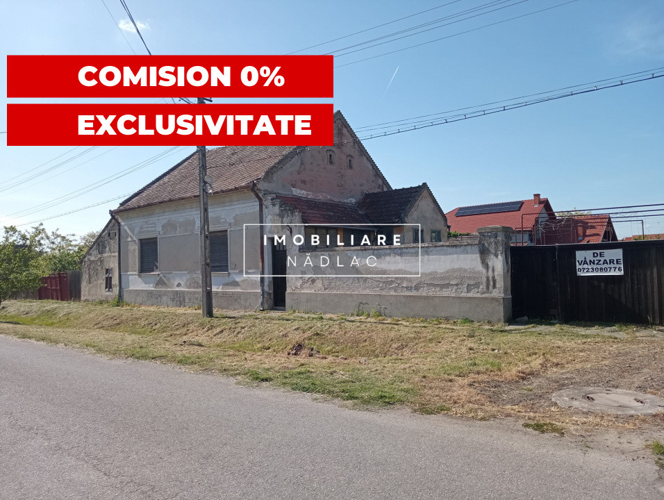 Casa pe colt, poziție exce langa Politia Nadlac,  M. Eminescu colt cu V. Lucaciu